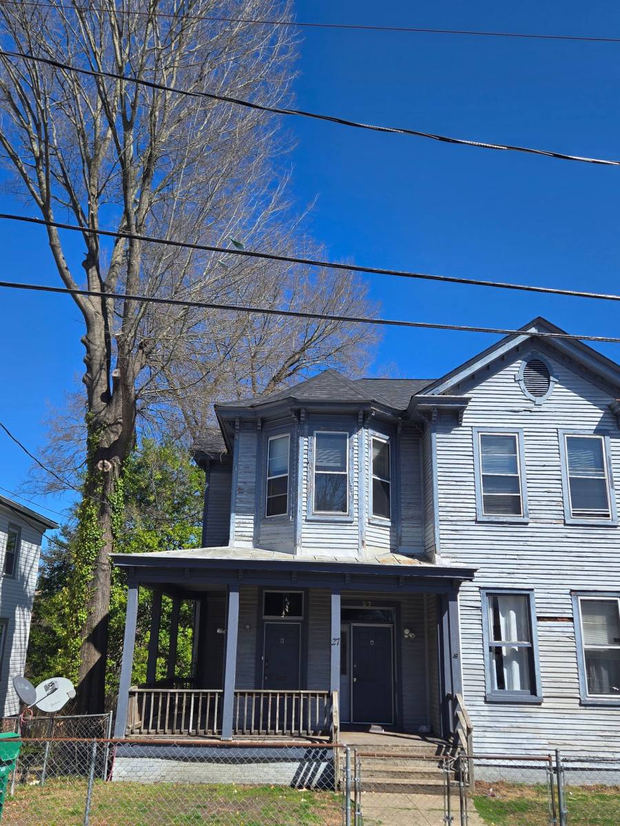 Apartment for rent at 27 Pine St, Petersburg, VA 23803