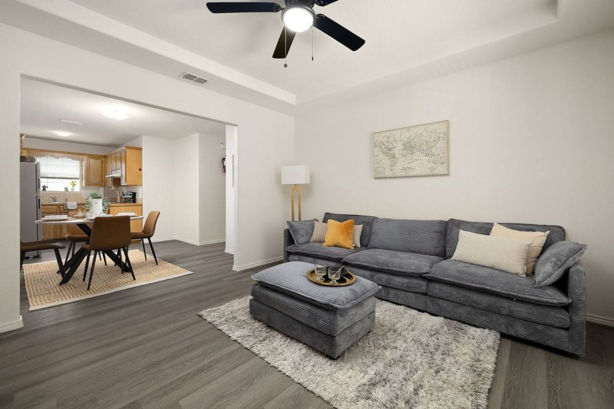 Apartment for rent at 405 E Sam Houston, Pharr, TX 78577