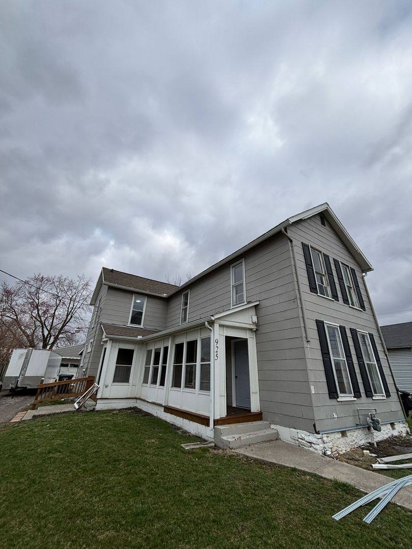 House for rent at 925 Jefferson St, Lima, OH 45801