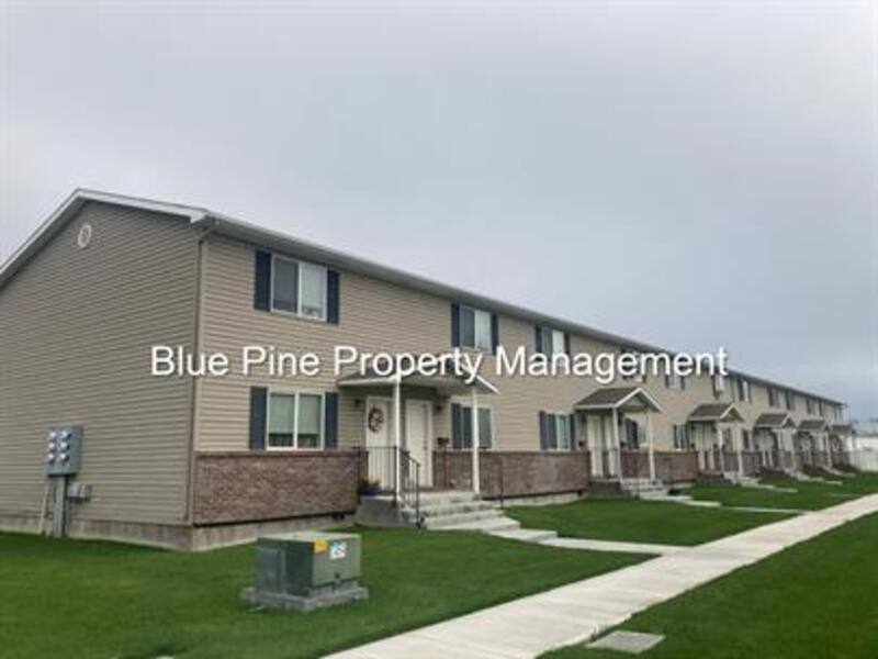 Townhouse for rent at 345 S Byron Ave #11, Shelley, ID 83274