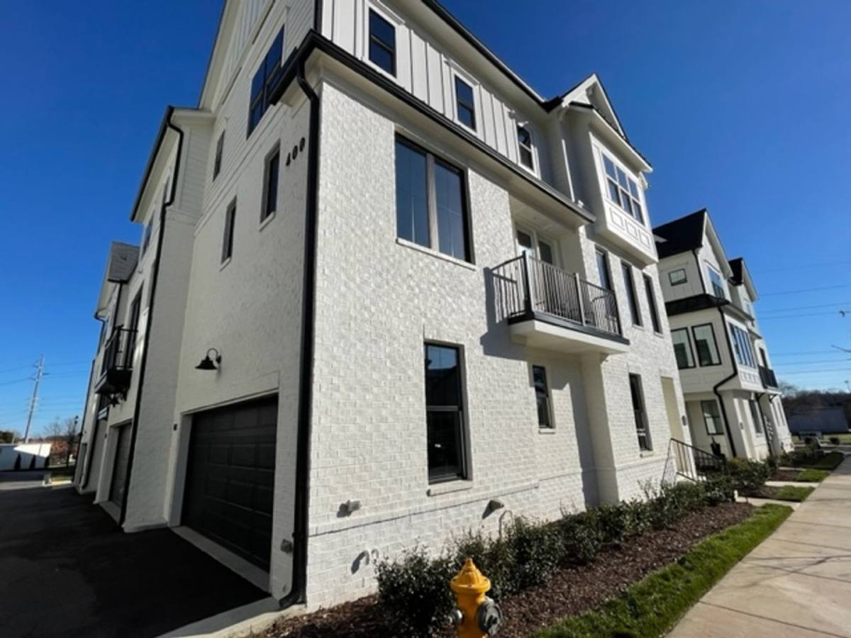 Townhouse for rent at 400-101 Bryan Pointe Dr, Raleigh, NC 27608