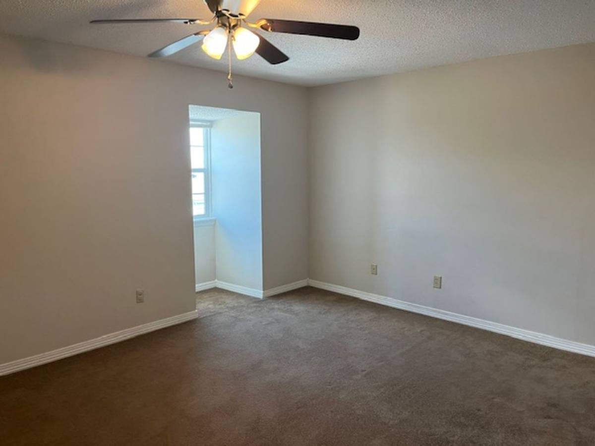 Apartment for rent at 1006 S Inglewood, Russellville, AR 72801