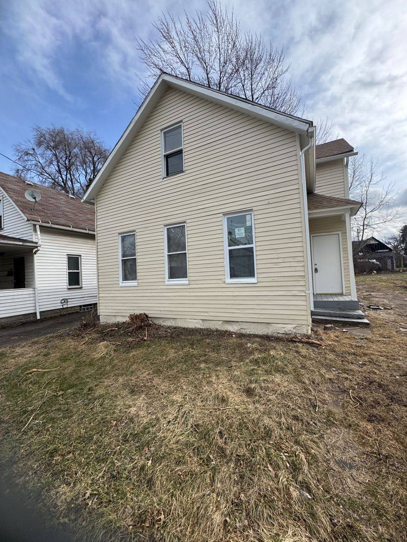 Apartment for rent at 3811 E 55 St, Cleveland, OH 44105