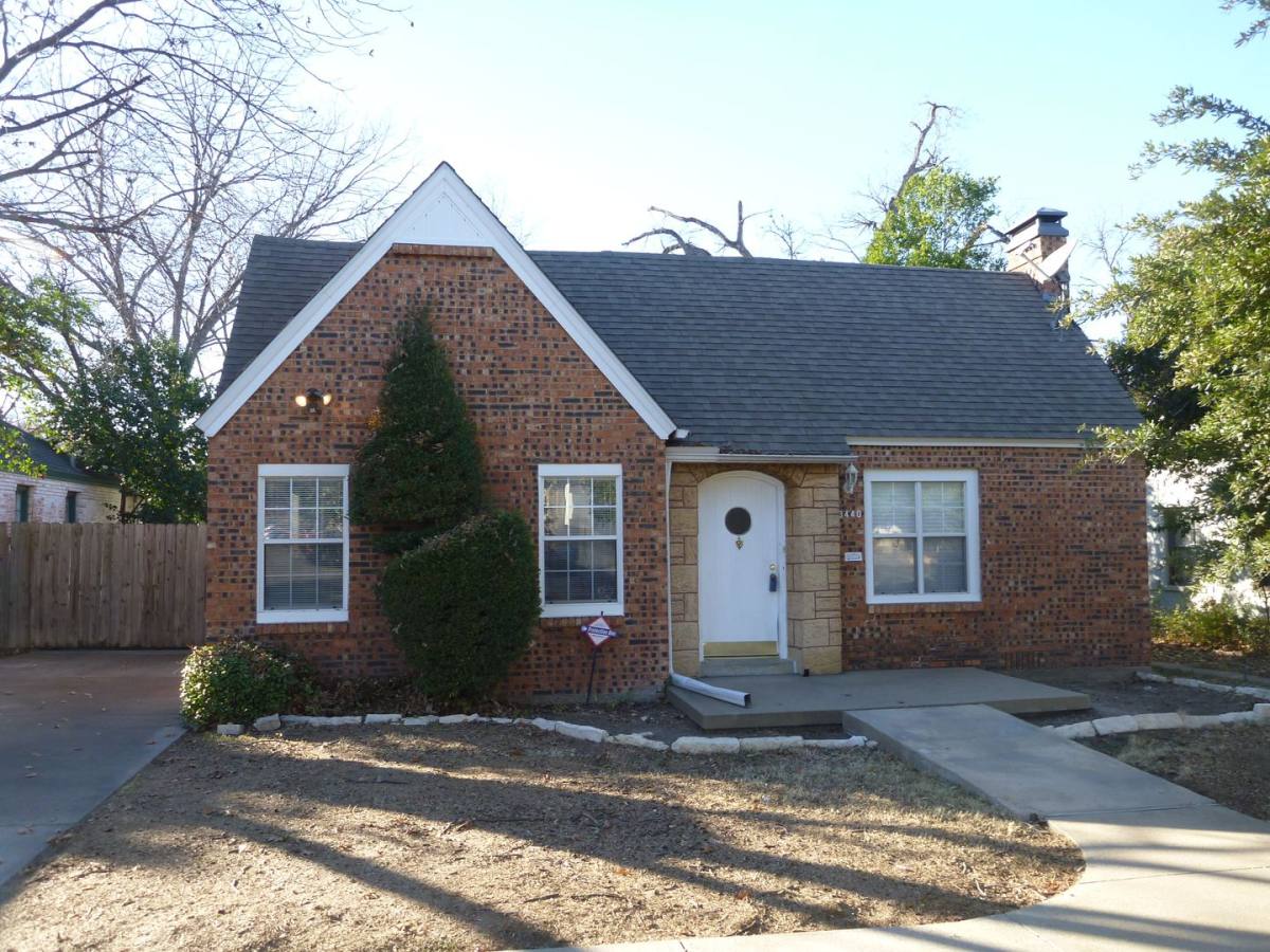 House for rent at 3440 Rogers Ave, Fort Worth, TX 76109