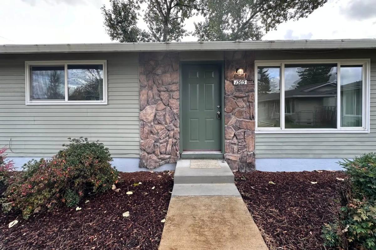 House for rent at 1303 NE 238th Dr, Troutdale, OR 97060