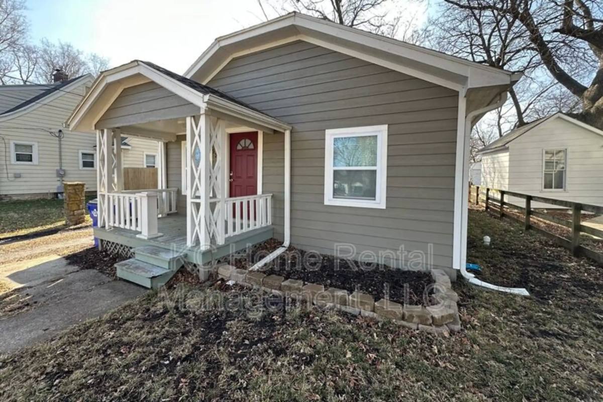 House for rent at 525 E Park St, Olathe, KS 66061