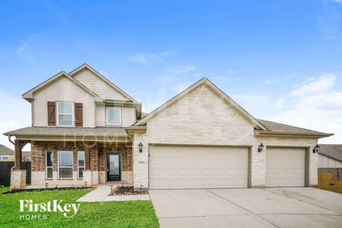House for rent at 12453 Hackberry Dr, Willis, TX 77318