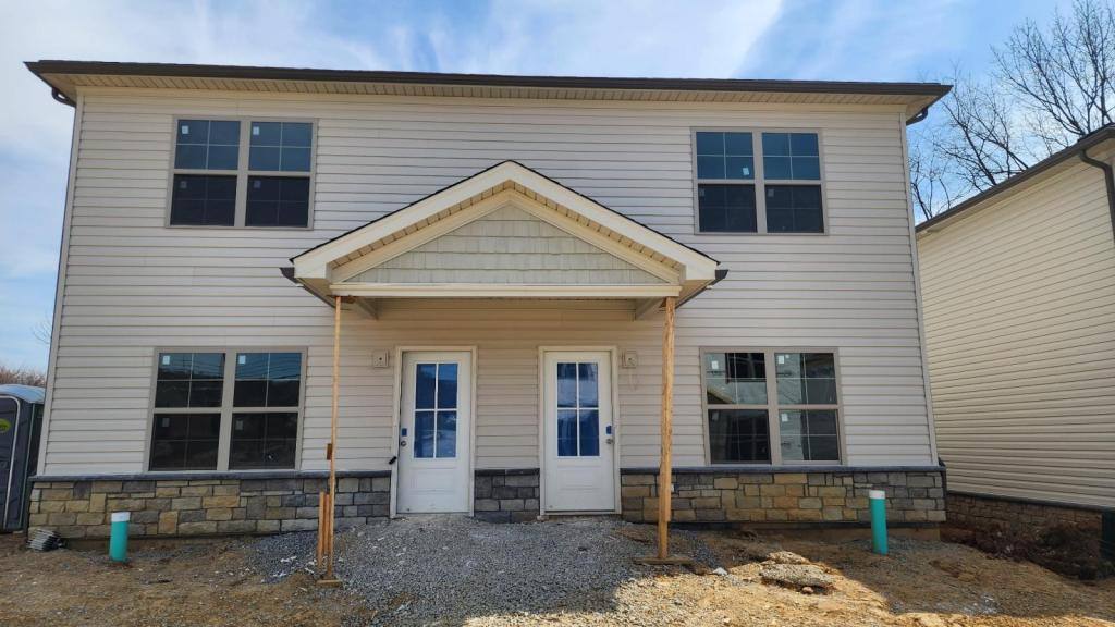 Townhouse for rent at 4930 Grant Line Rd, New Albany, IN 47150