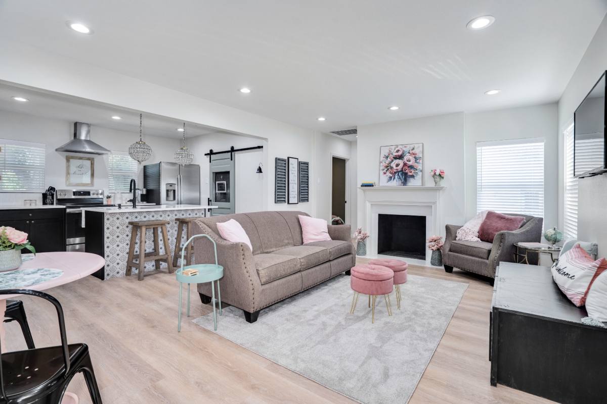 House for rent at 2117 Berwick Ave, Dallas, TX 75203