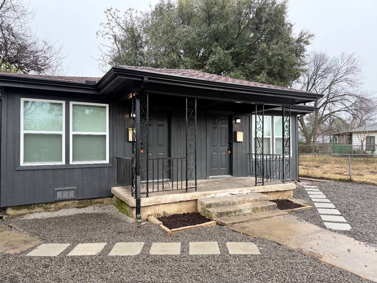 Apartment for rent at 2324 Metropolitan Ave, Dallas, TX 75215