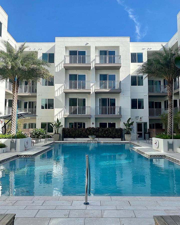 Apartment for rent at 2 Tyler St, Tampa, FL 33602
