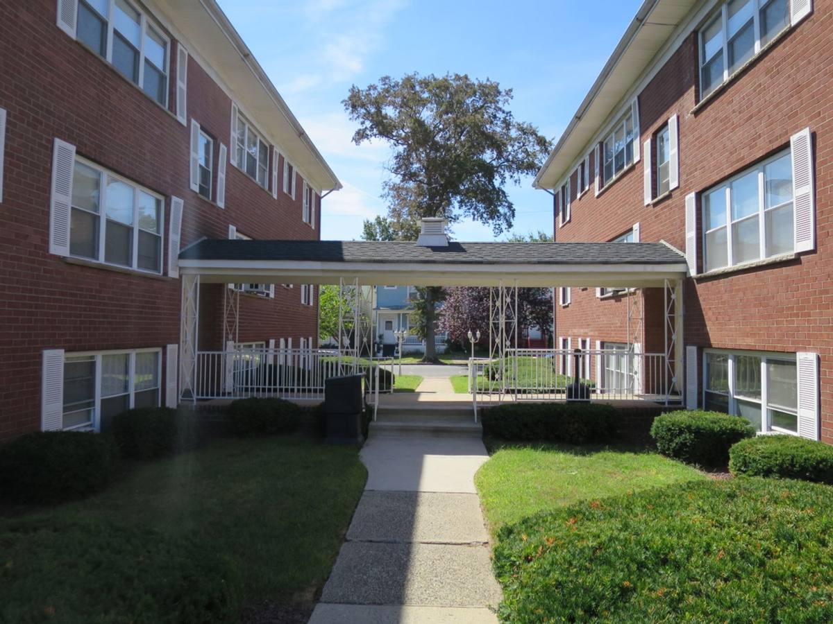 Apartment for rent at 337 Seminary Ave, Rahway, NJ 07065