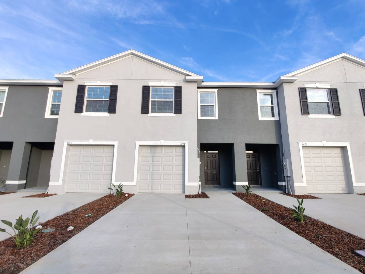 Townhouse for rent at 1640 Colt Creek Place, Wesley Chapel, FL 33543