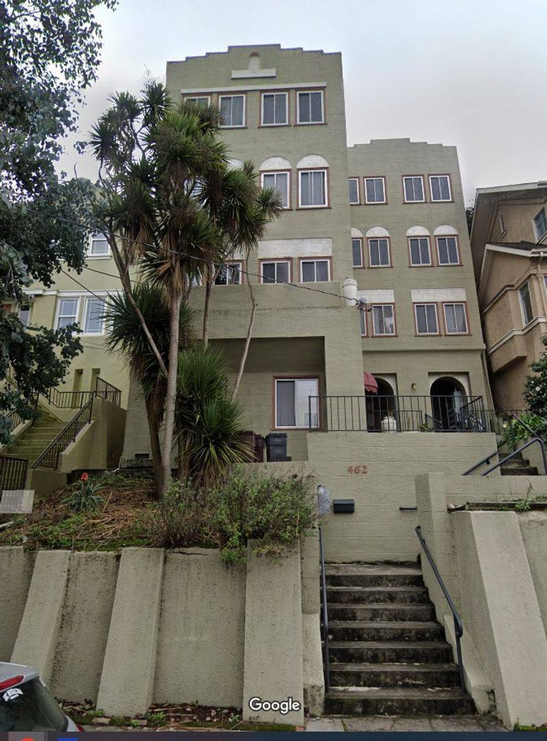 Apartment for rent at 462 Stow Ave, Oakland, CA 94606