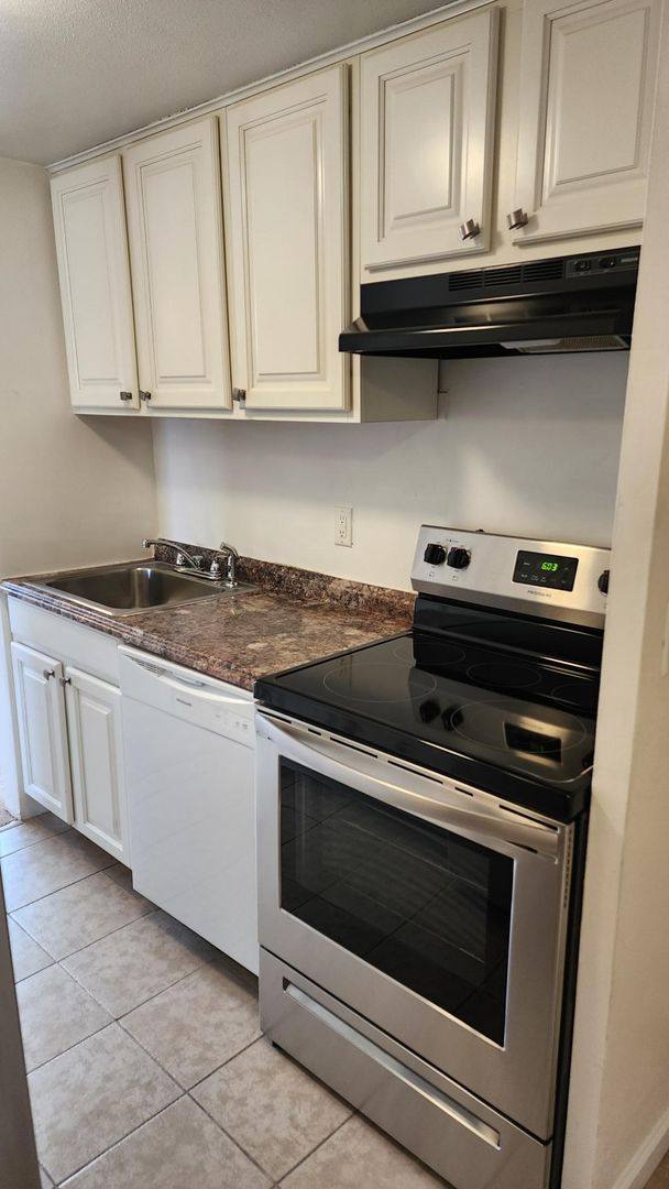Apartment for rent at 19 Anthony Dr, Poughkeepsie, NY 12601