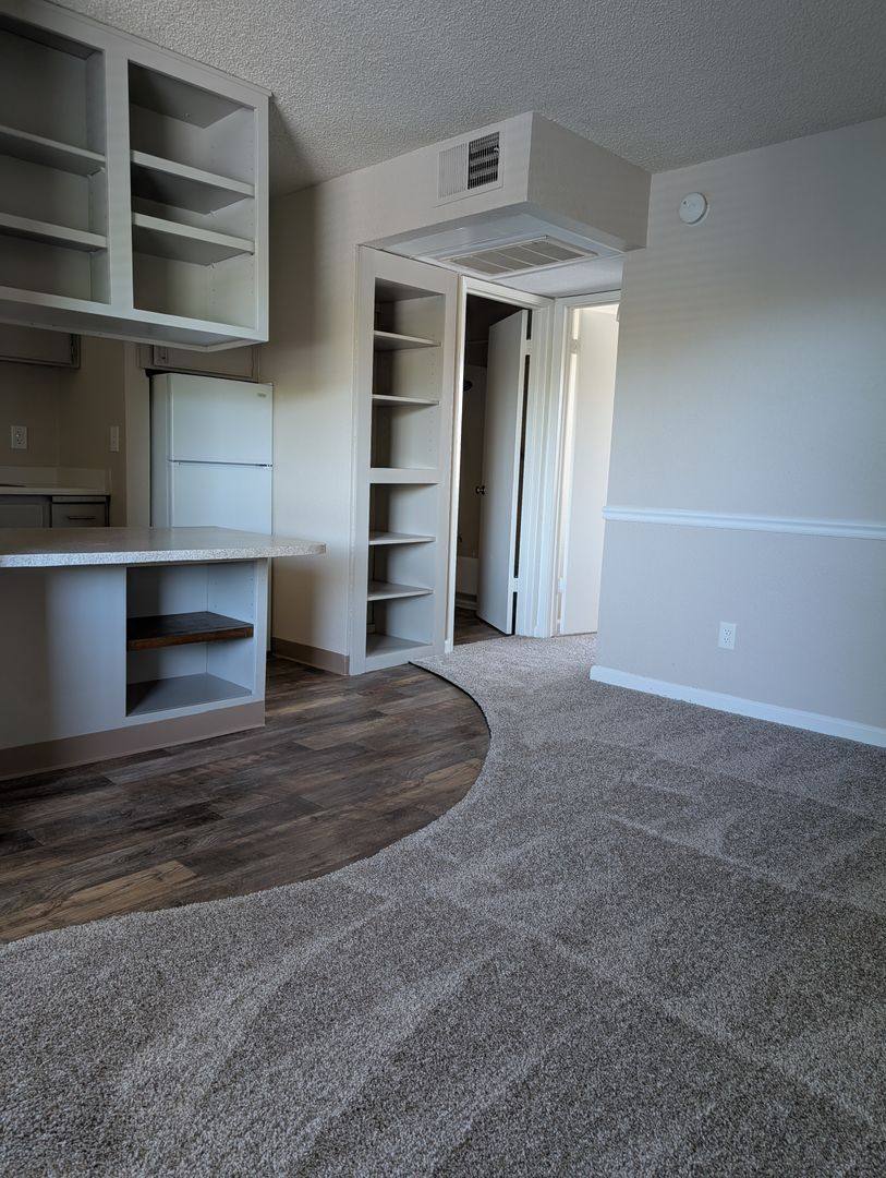 Apartment for rent at 5915 Kenneth Ave, Carmichael, CA 95608