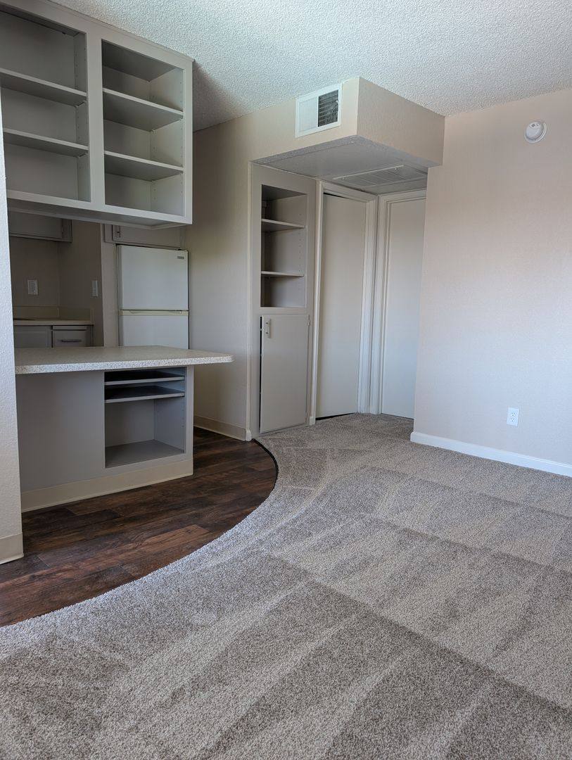 Apartment for rent at 5915 Kenneth Ave, Carmichael, CA 95608