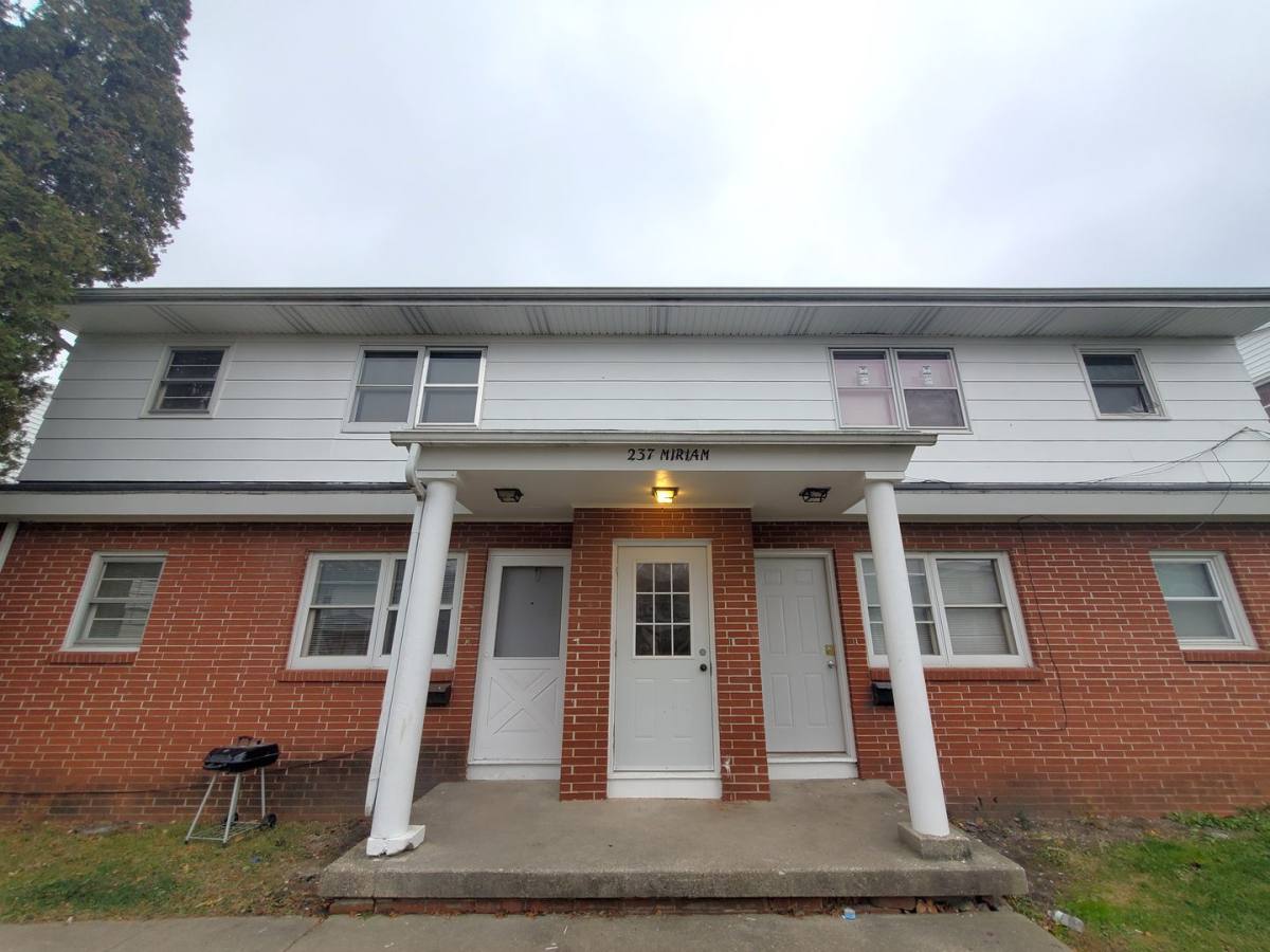 Apartment for rent at 237 Miriam Dr, Waterloo, IA 50702