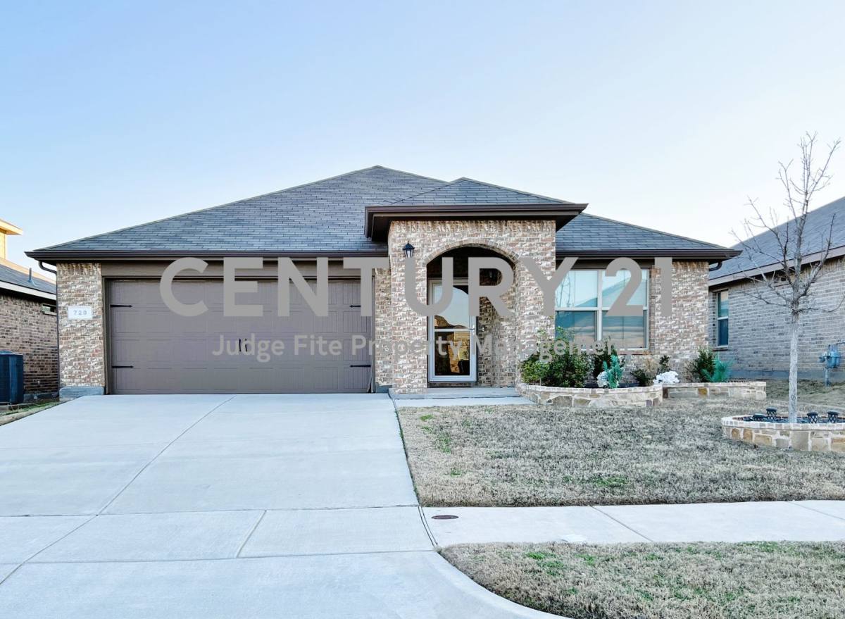 House for rent at 720 Watson Way, Crowley, TX 76036