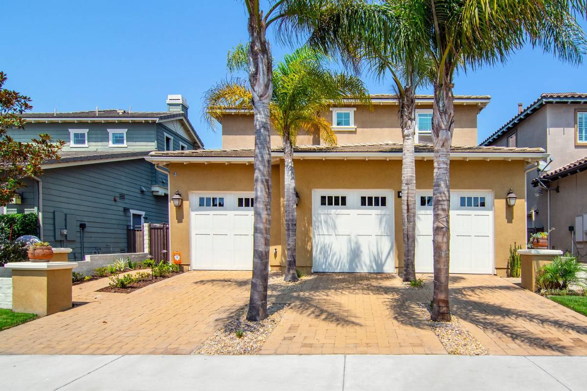 House for rent at 4011 Adriatic St, Oxnard, CA 93035