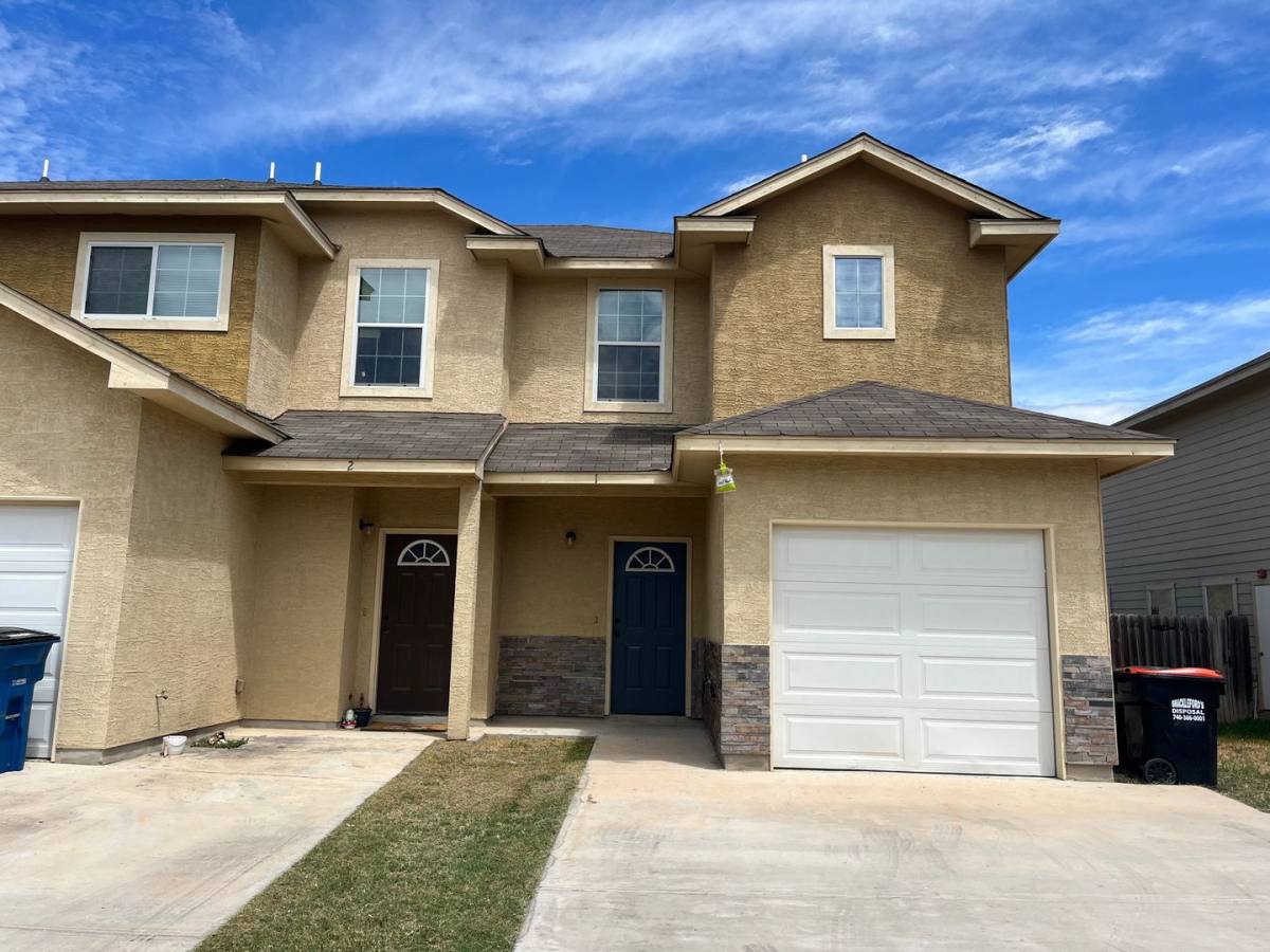 Townhouse for rent at 16832 Dancing Ava, Schertz, TX 78154