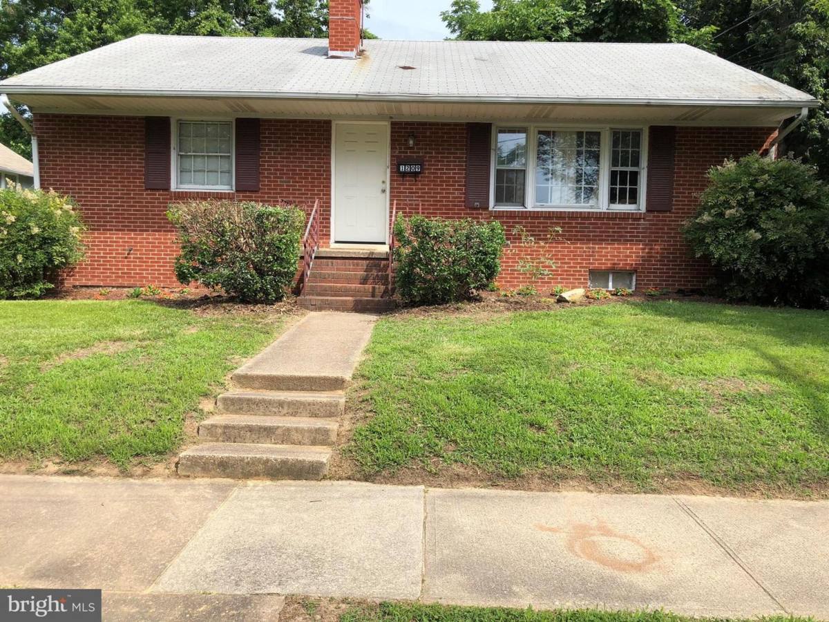 Apartment for rent at 1209 Rowe St, Fredericksburg, VA 22401