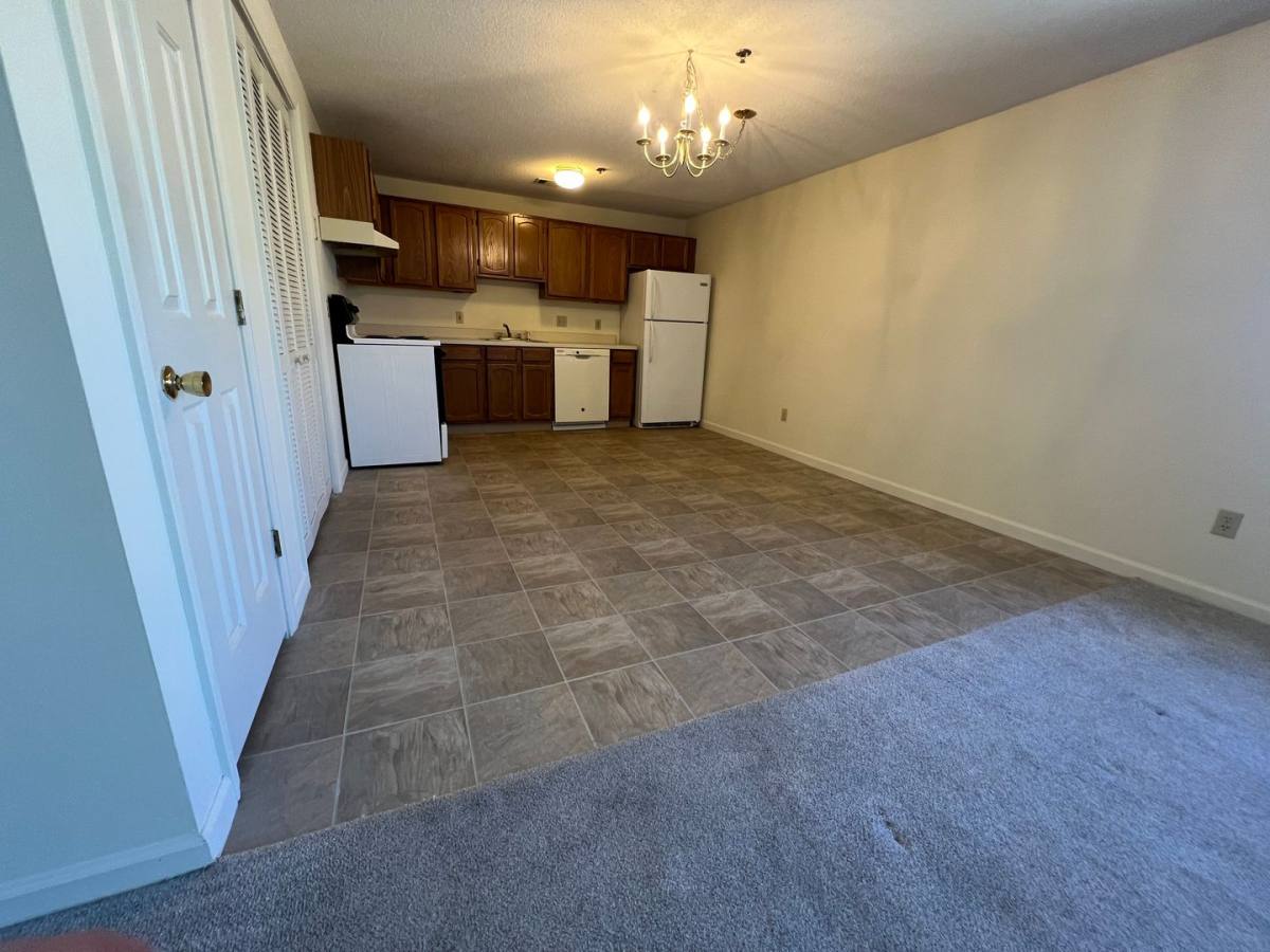Apartment for rent at 46 S Cherry St, Wallingford, CT 06492