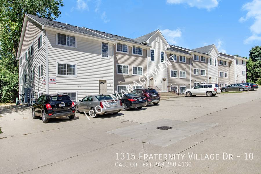 Townhouse for rent at 1315 Fraternity Village Dr #10, Kalamazoo, MI 49006