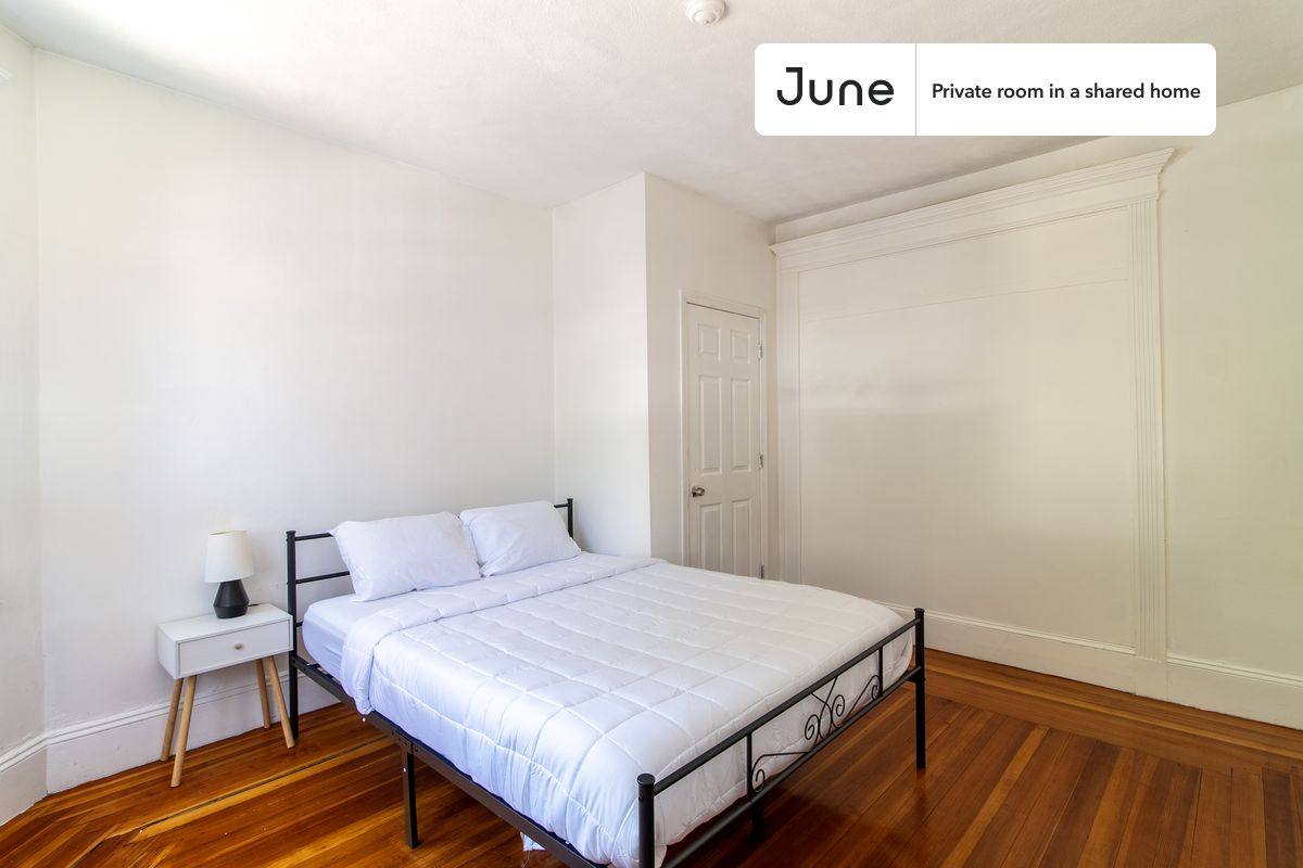 Apartment for rent at 17 Michigan Ave, Dorchester, MA 02121