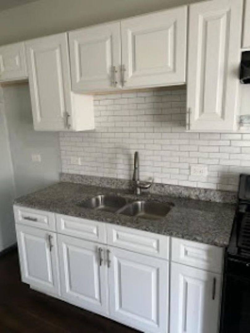 Apartment for rent at 6402 S Albany, Chicago, IL 60629