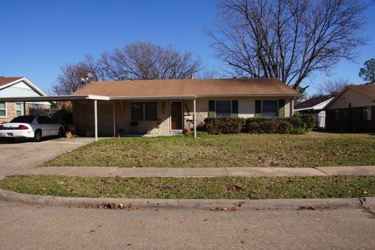 House for rent at 2804 Lambert Dr, Mesquite, TX 75150