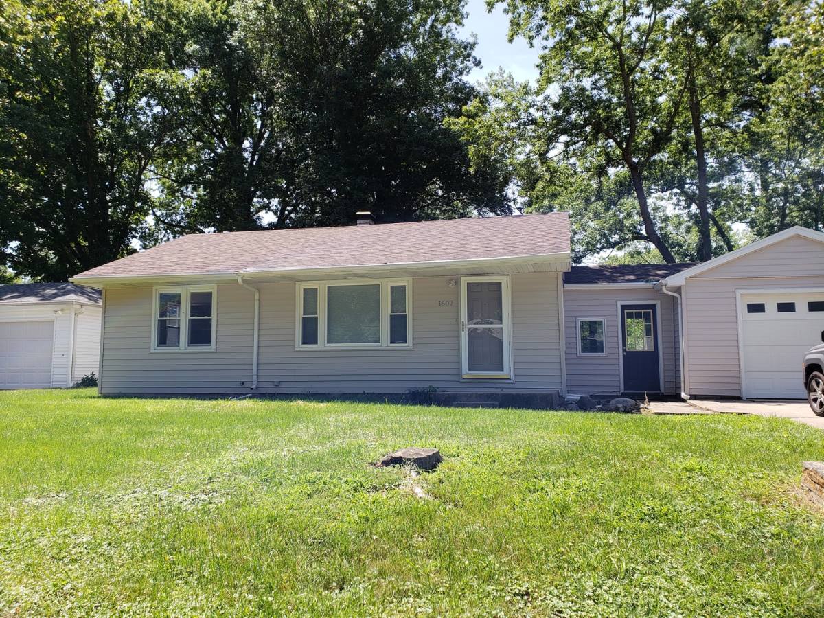 House for rent at 1607 Cornell Dr, Champaign, IL 61821
