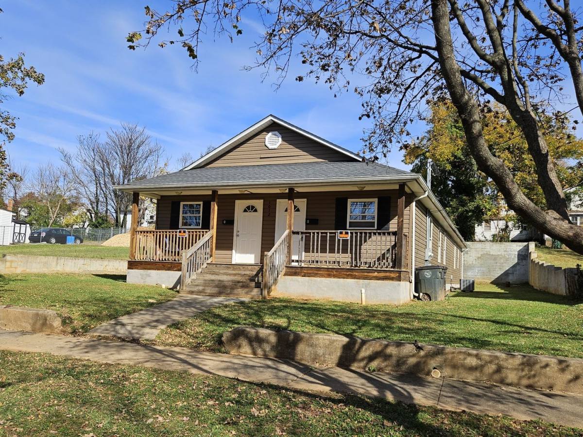Apartment for rent at 1012 Pierce St, Lynchburg, VA 24501
