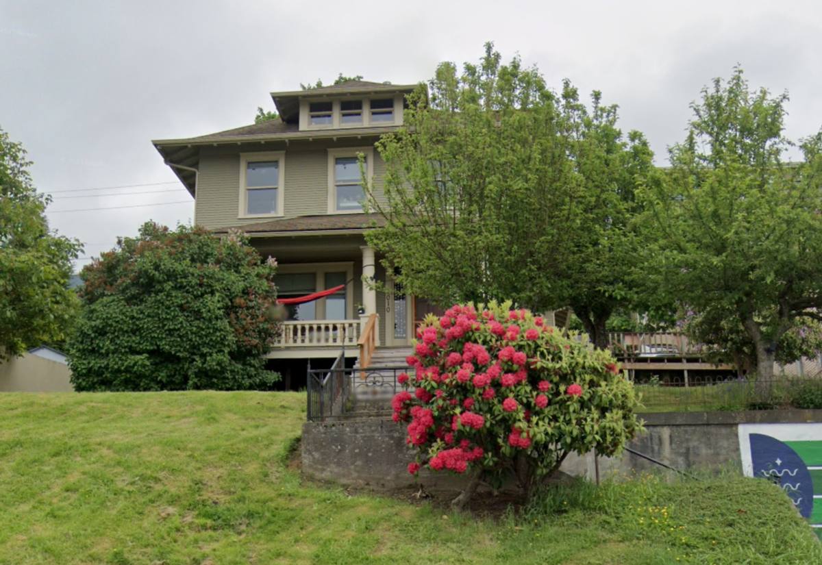 Apartment for rent at 1010 N Garden St, Bellingham, WA 98225