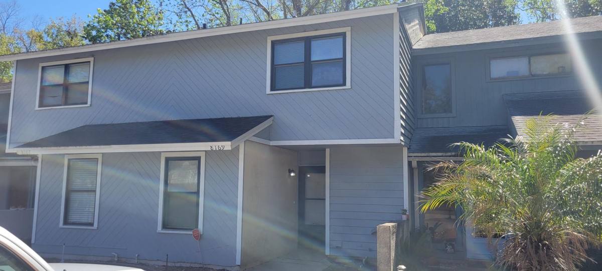 Townhouse for rent at 8169 Plaza Gate Lane, Jacksonville, FL 32217