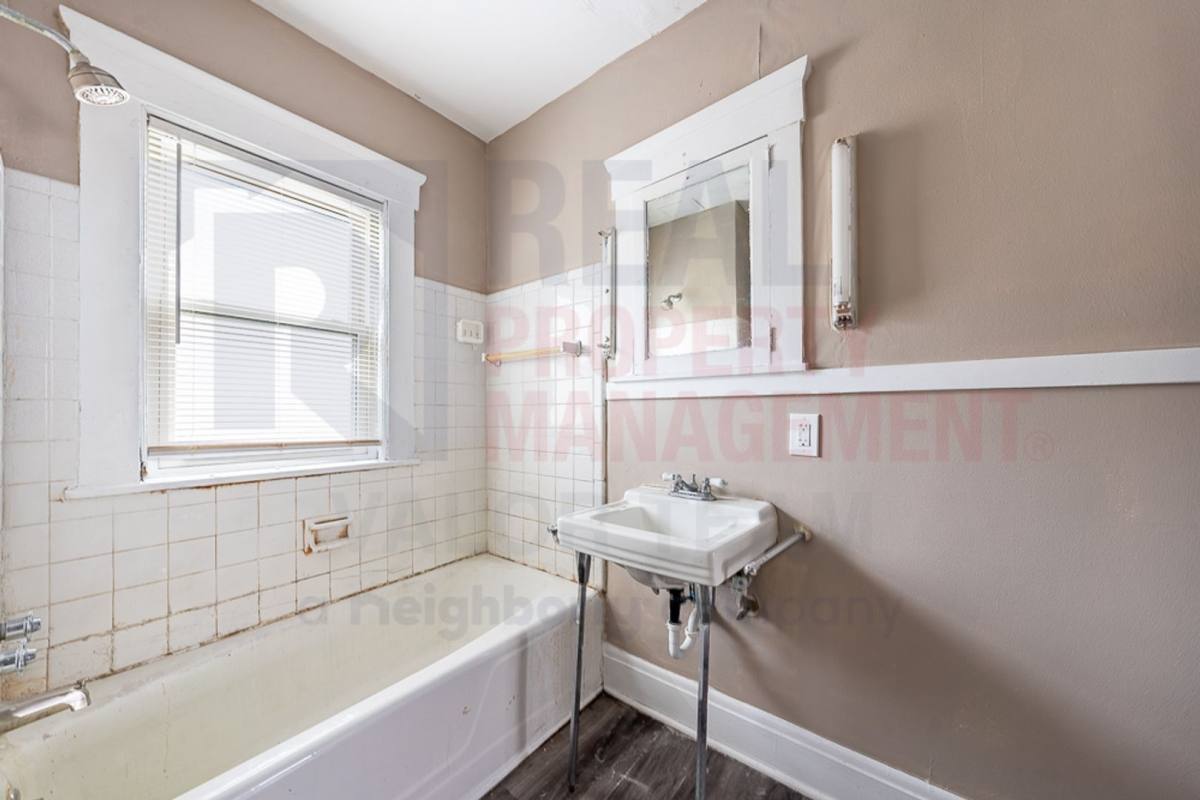 Apartment for rent at 121 Logan St, Bedford, OH 44146