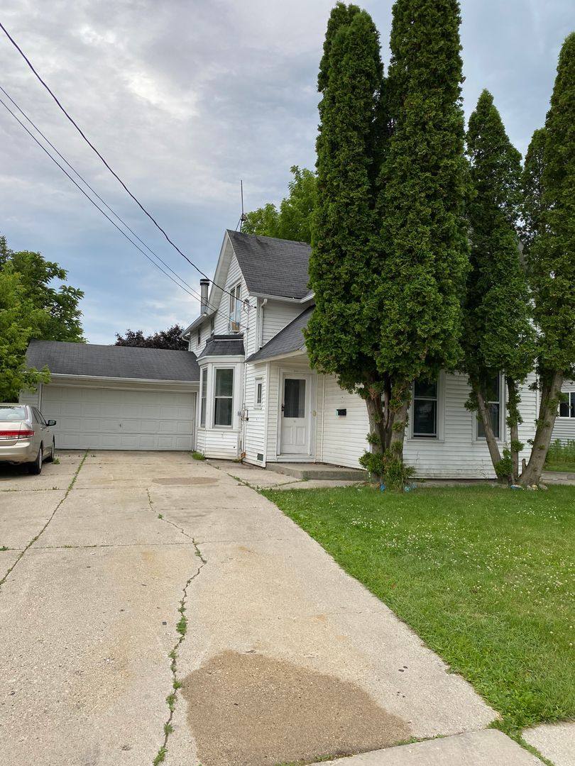 Apartment for rent at 3117 Mero St, Manitowoc, WI 54220
