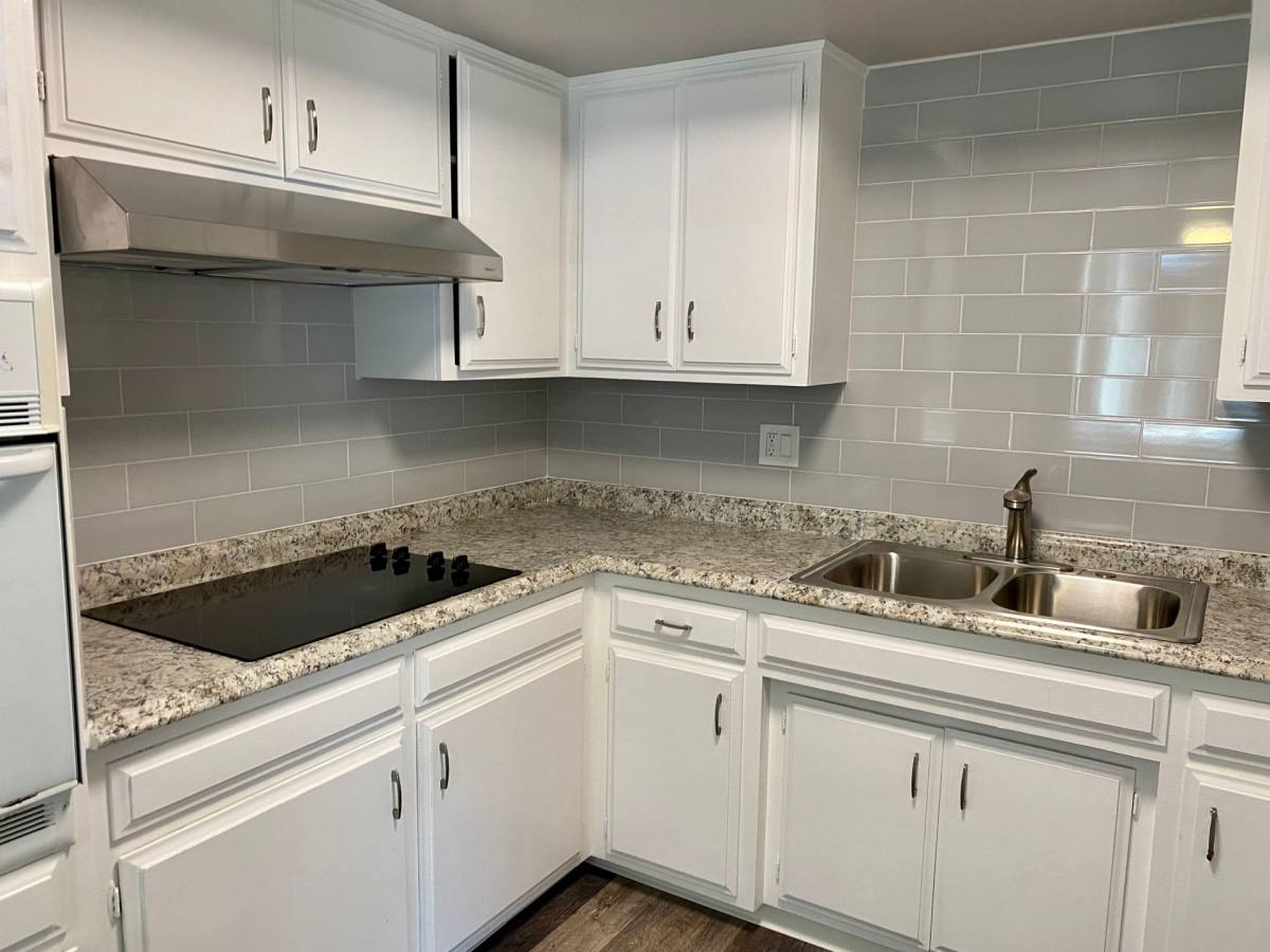 Apartment for rent at 1060 Meadow Lake Dr, Vista, CA 92084