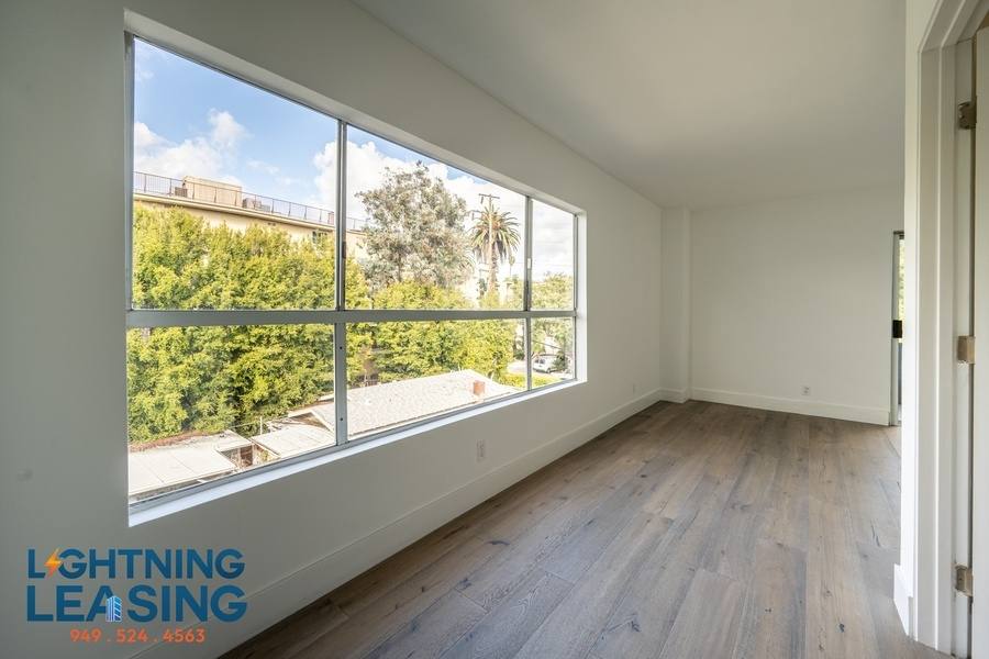 Apartment for rent at 937 Palm Ave #313D, West Hollywood, CA 90069