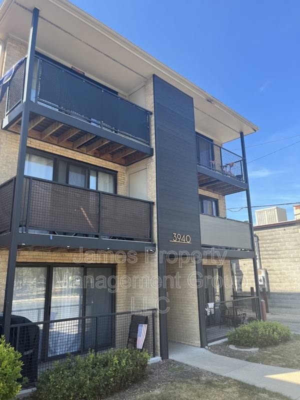 Apartment for rent at 3940 N Narragansett 2S, Chicago, IL 60634