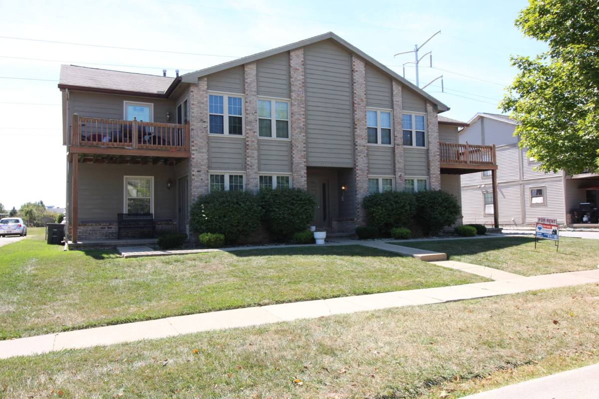 Apartment for rent at 5711 Ryewyck Dr, Toledo, OH 43614