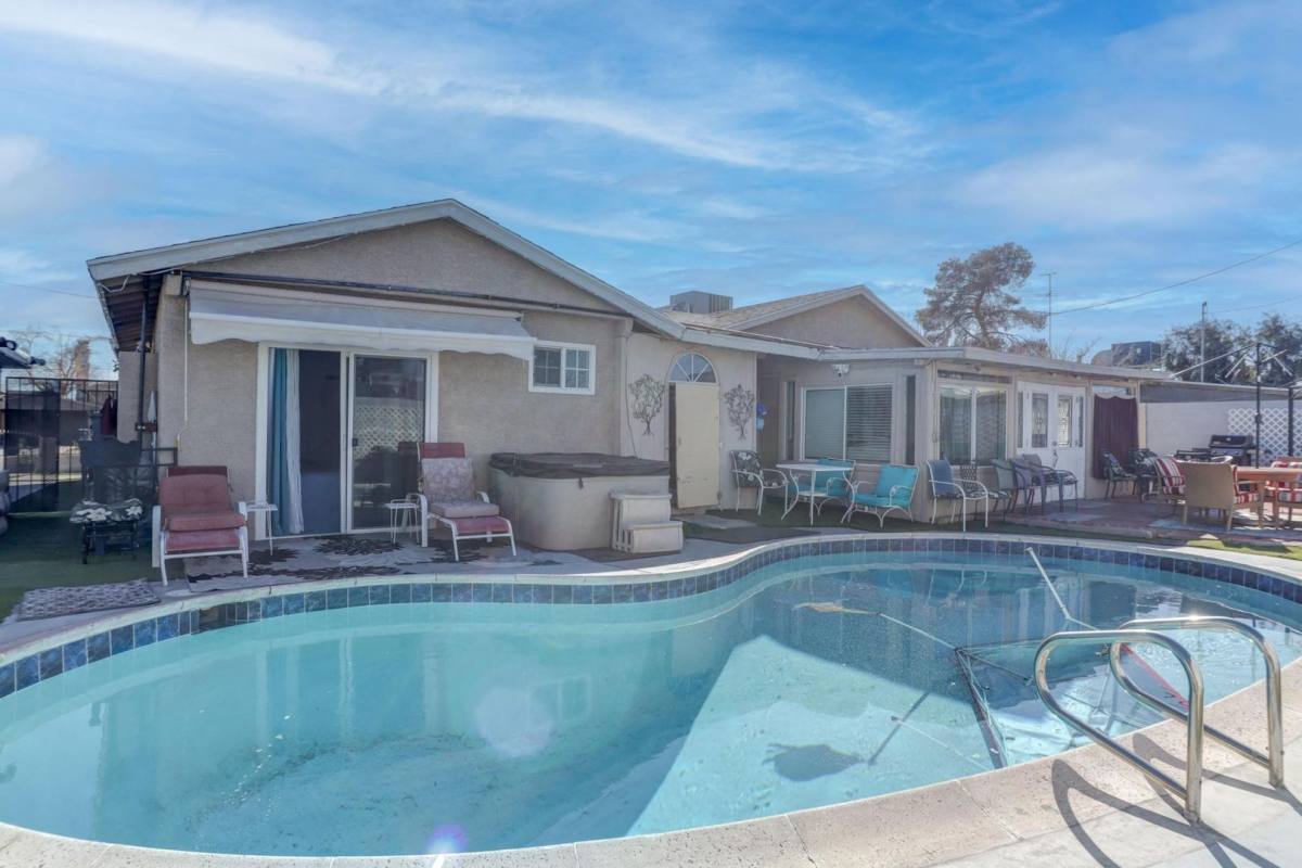 House for rent at 944 De Met Dr, Las Vegas, NV 89119