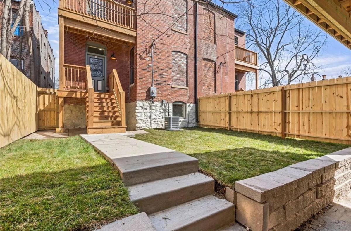 House for rent at 3443 Michigan Ave, Saint Louis, MO 63118