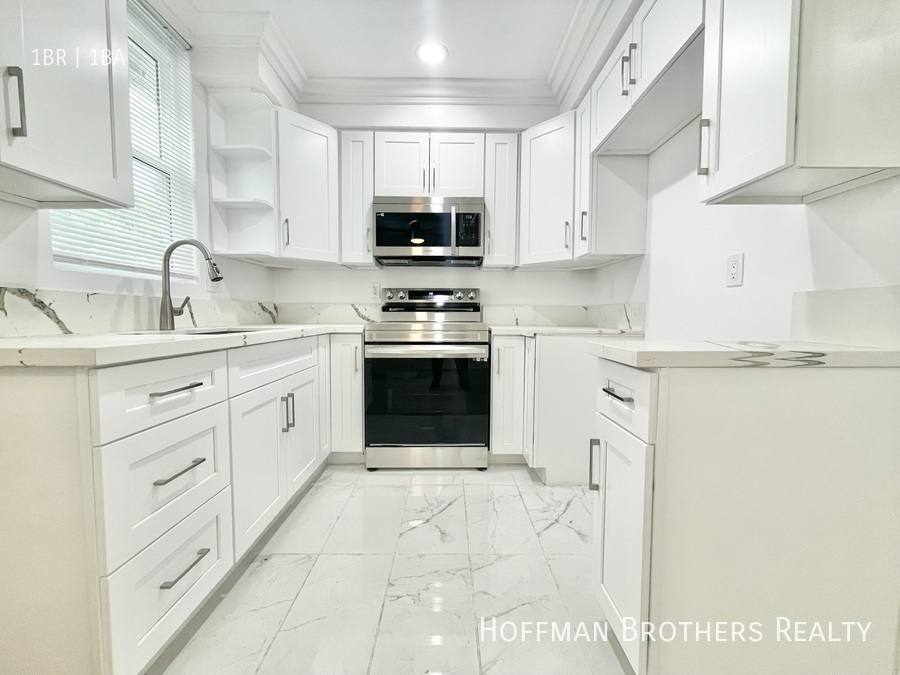 Apartment for rent at 6060 Fulton Ave #8, Van Nuys, CA 91401