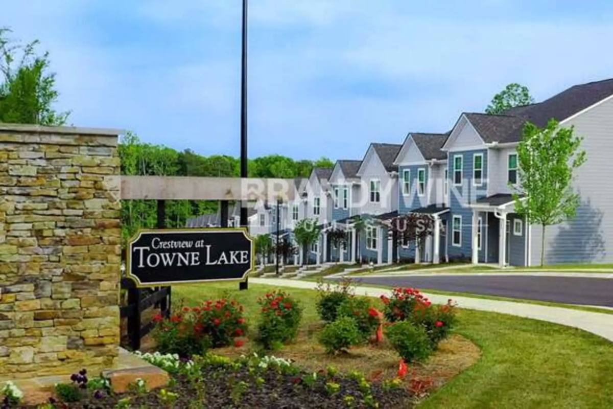 Townhouse for rent at 303 Bascomb Crest, Acworth, GA 30102