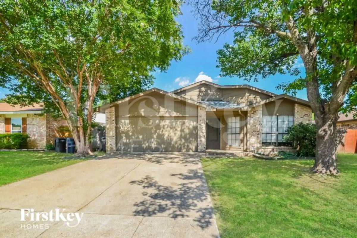 House for rent at 7116 Wayfarer Trail, Fort Worth, TX 76137