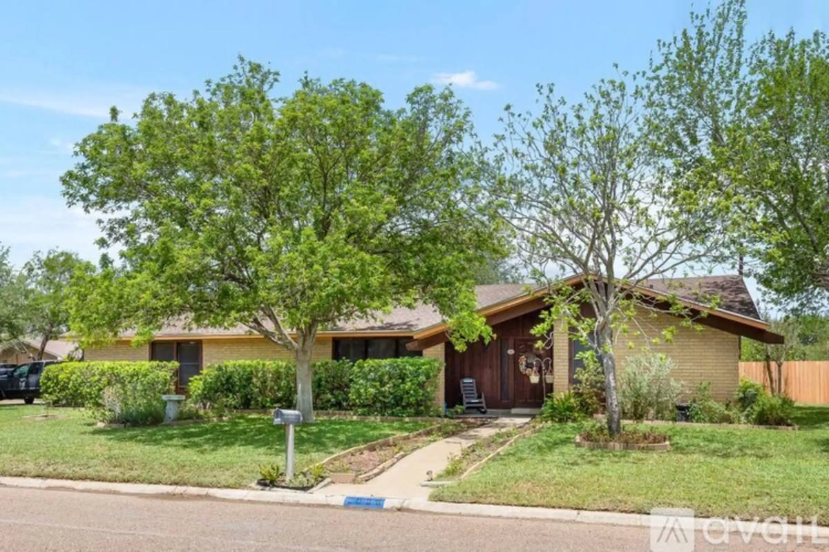 House for rent at 2005 Point W Dr, Edinburg, TX 78539