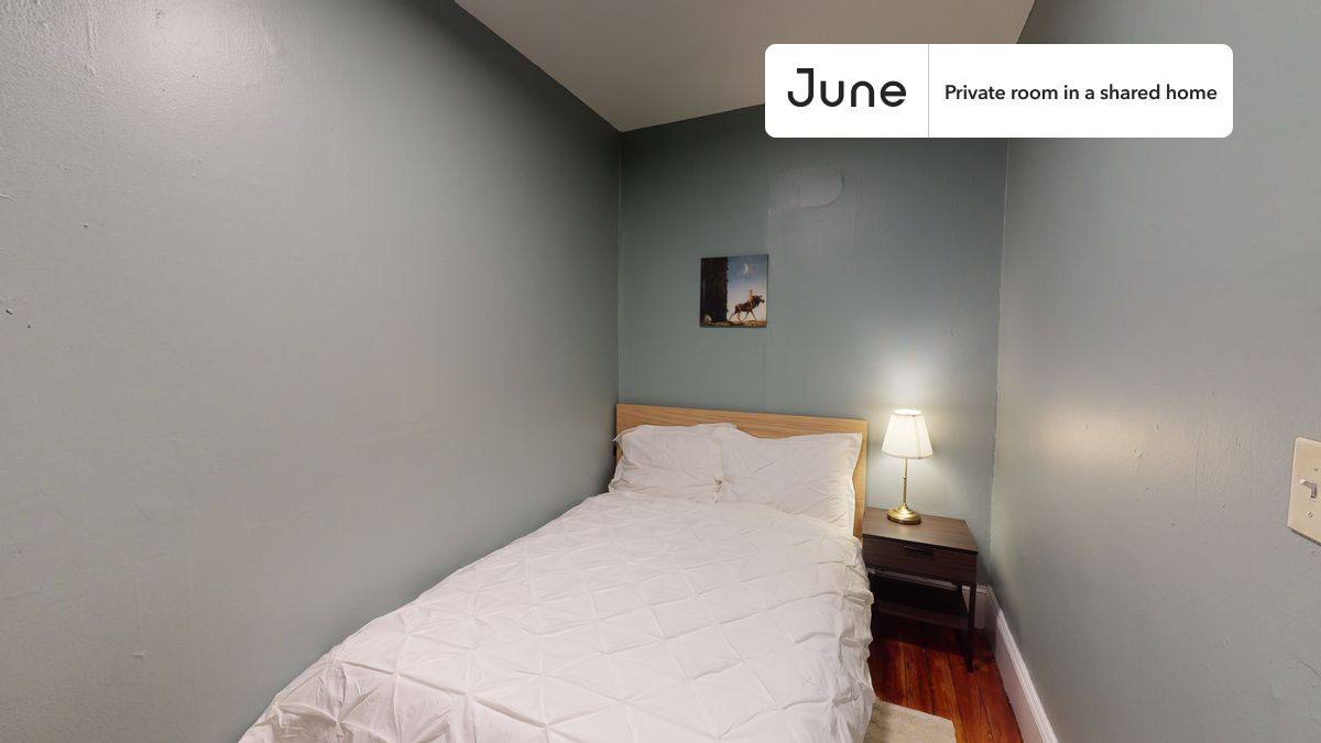 Apartment for rent at 11 Linden St E, Allston, MA 02134