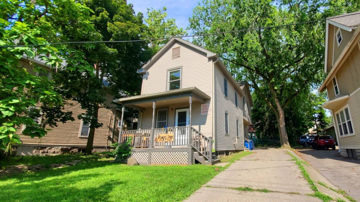 House for rent at 517 S 4th Ave, Ann Arbor, MI 48104
