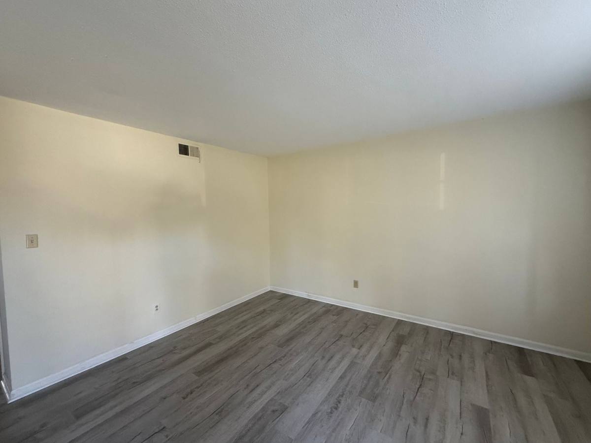 Apartment for rent at 209 E McAden St, Graham, NC 27253